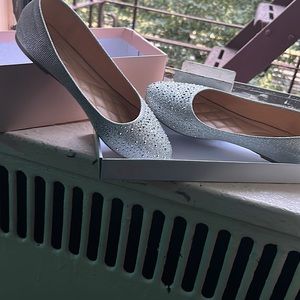 Sparkling sliver flats, with Jems.